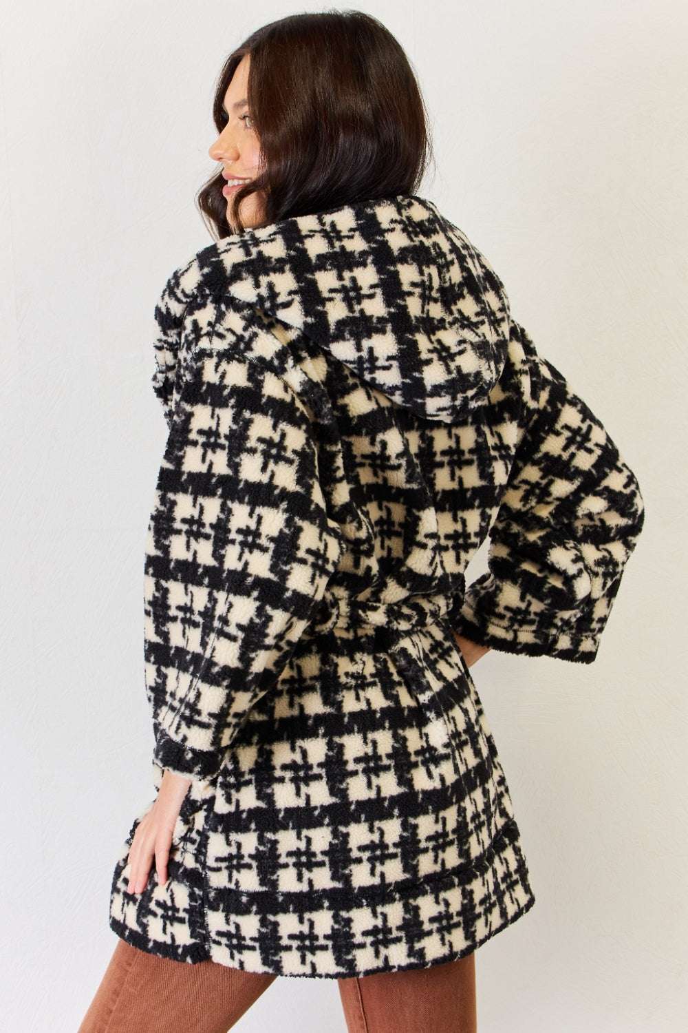 J.NNA Fuzzy Plaid Waist Tie Hooded Robe Cardigan with classic plaid pattern and waist tie.