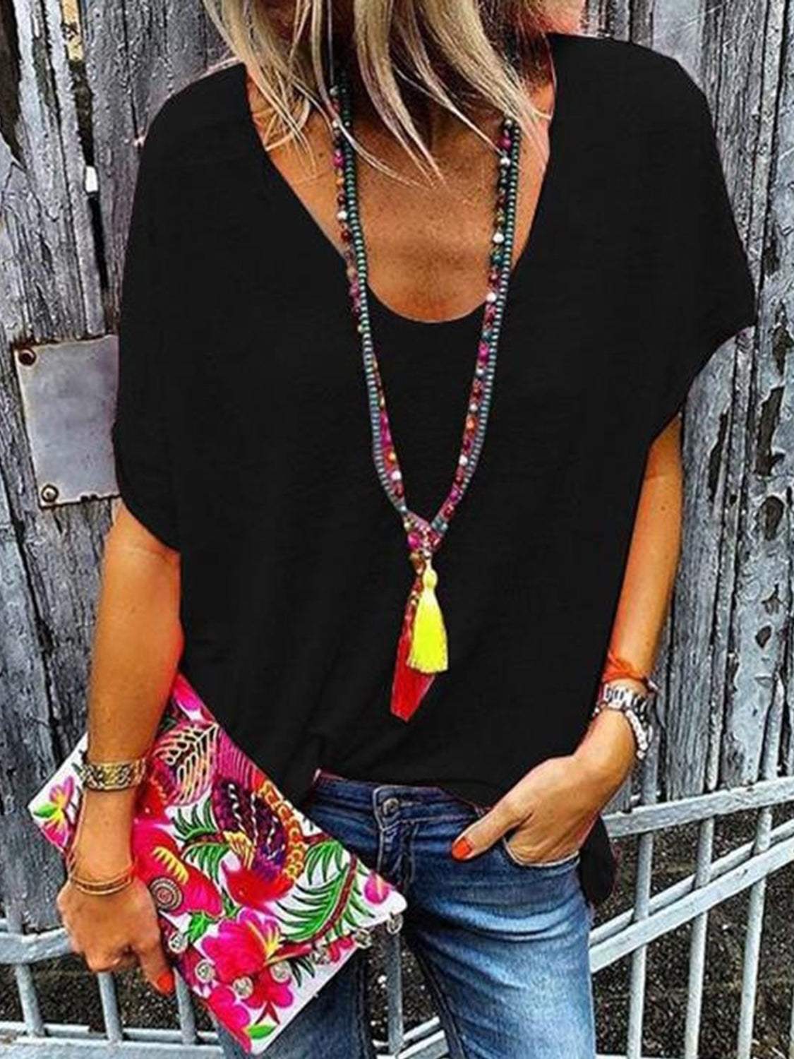 Full Size Scoop Neck Short Sleeve T-Shirt in Black with Necklace and Floral Clutch