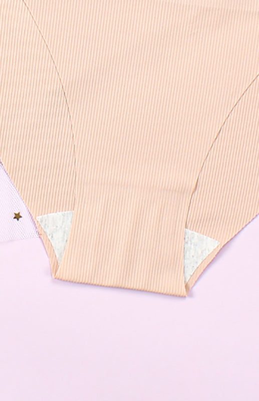 Seamless breathable striped panties in light pink with cotton lining, low waist design.