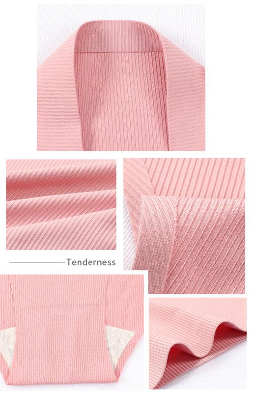 Seamless breathable pink panties with striped pattern, high elasticity, knit weave, low waist, suitable for all seasons.