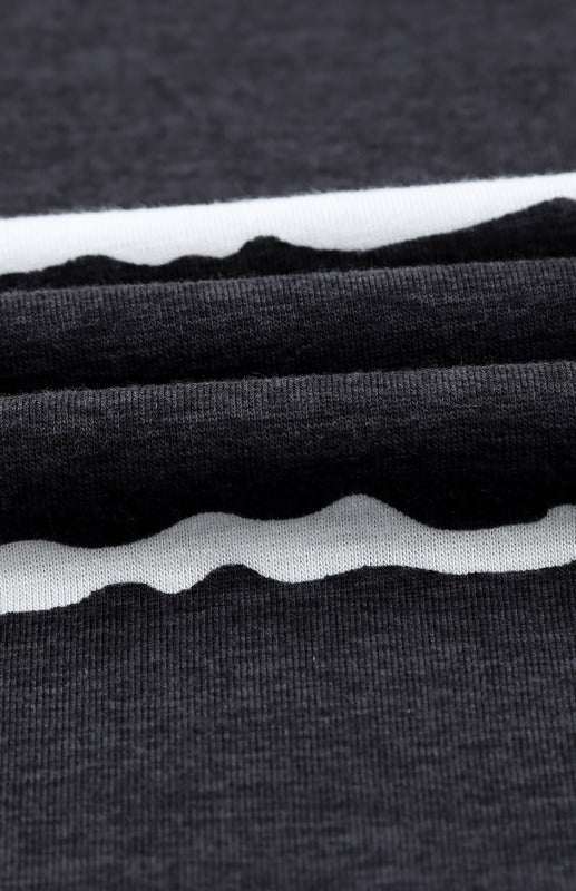 Crew neck printed short sleeve T-shirt fabric detail.